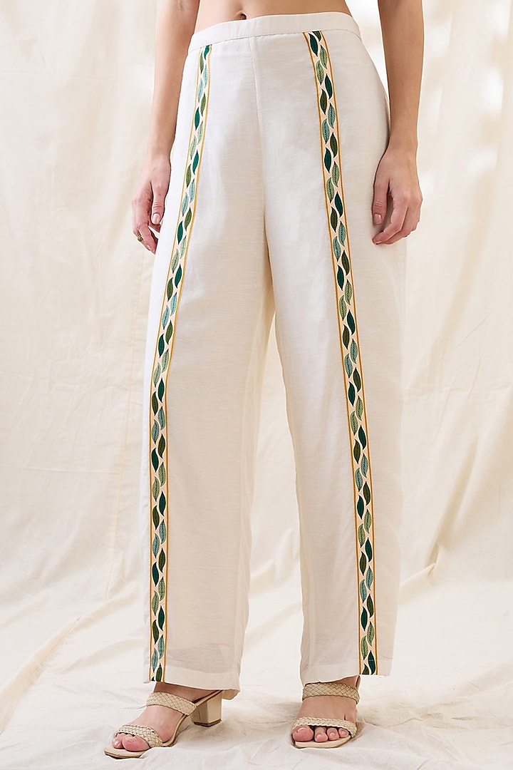 White Linen Applique Work Co-Ord Set by Soup by Sougat Paul at Pernia's Pop Up Shop