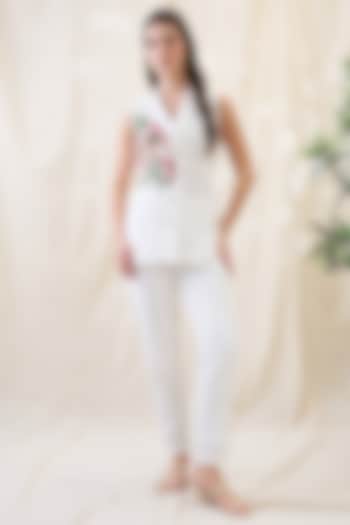 White Linen Applique Work Co-Ord Set by Soup by Sougat Paul at Pernia's Pop Up Shop