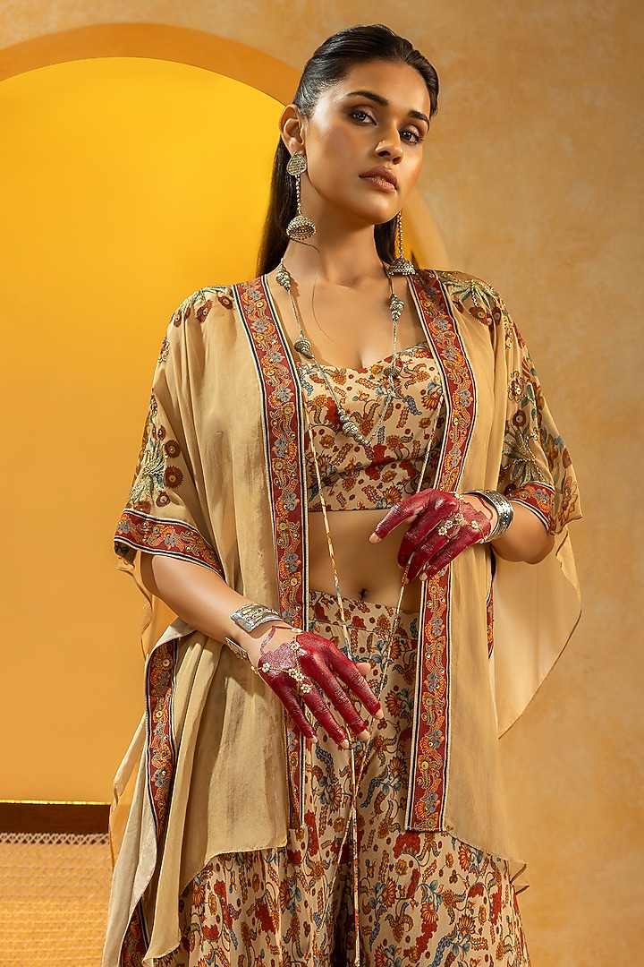 Beige Organza Cape Set by Soup by Sougat Paul at Pernia's Pop Up Shop