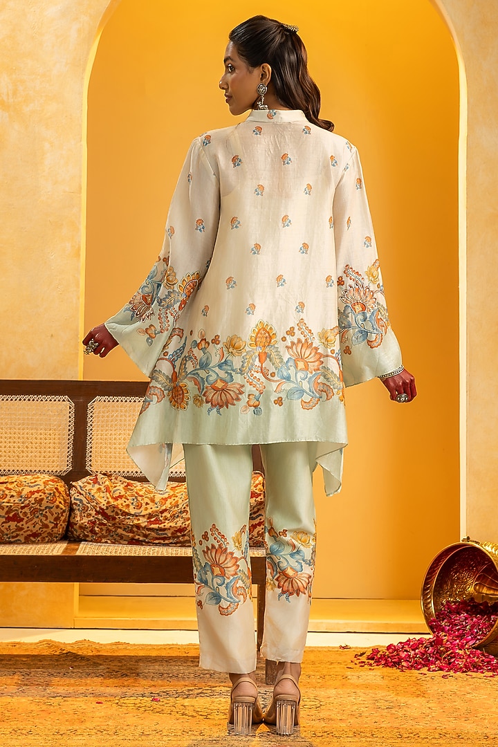 Off-White Chanderi Embroidered Kurta Set by Soup by Sougat Paul at Pernia's Pop Up Shop