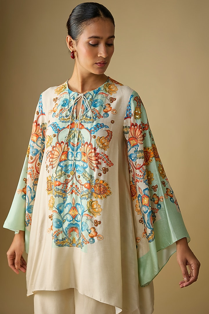 White Chanderi Embellished Kurta Set by Soup by Sougat Paul at Pernia's Pop Up Shop