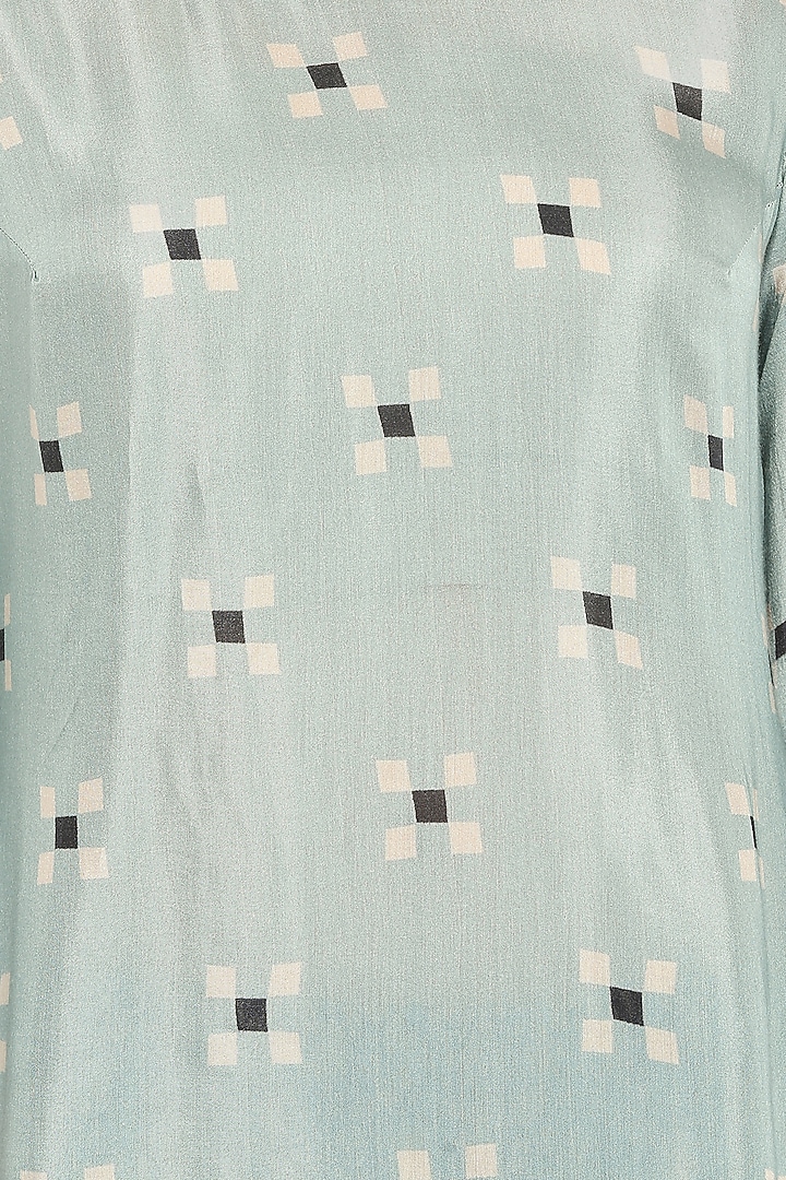 Blue Embellished Kurta With Dhoti Pants by Soup by Sougat Paul at Pernia's Pop Up Shop