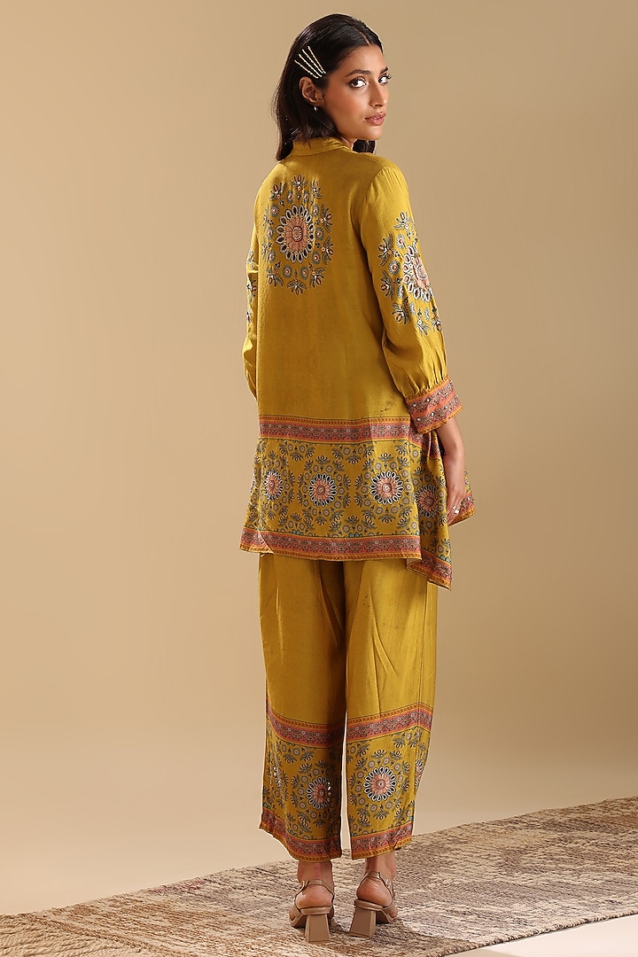 Yellow Cotton Silk Embellished Co-Ord Set by Soup by Sougat Paul at Pernia's Pop Up Shop