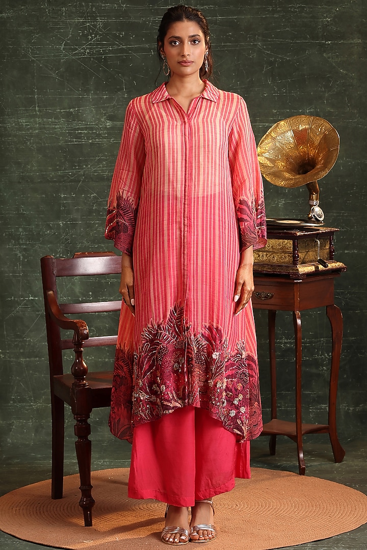 Pink Organza Embellished Kurta Set by Soup by Sougat Paul at Pernia's Pop Up Shop