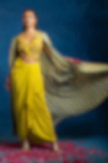 Yellow Organza Cape Set by Soup by Sougat Paul at Pernia's Pop Up Shop