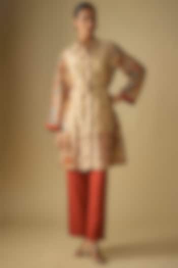 Off-White Chanderi Embellished Kurta Set by Soup by Sougat Paul at Pernia's Pop Up Shop