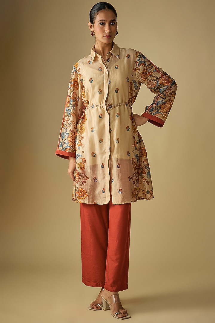 Off-White Chanderi Embellished Kurta Set by Soup by Sougat Paul at Pernia's Pop Up Shop