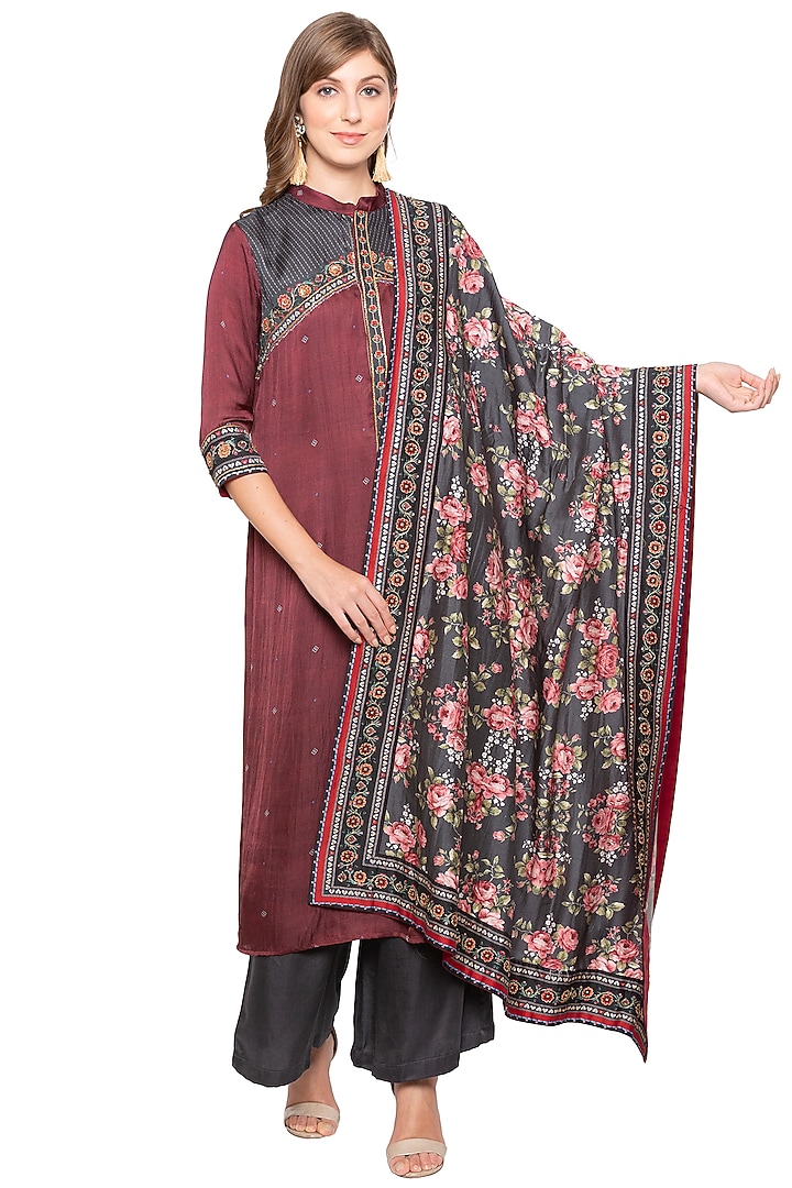 Maroon & Black Embroidered Kurta Set by Soup by Sougat Paul at Pernia's Pop Up Shop