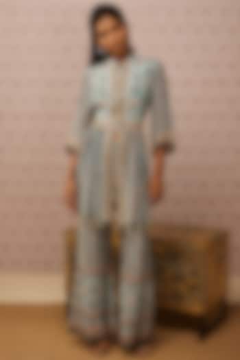 Blue Crepe Kurta Set by Soup by Sougat Paul at Pernia's Pop Up Shop