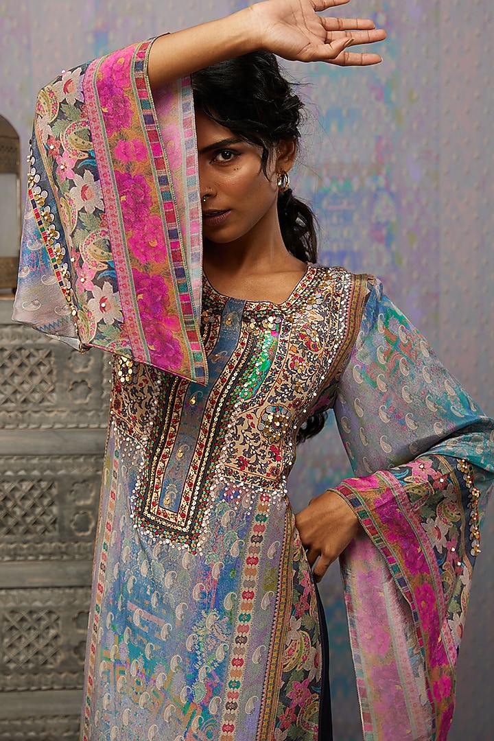 Navy Blue Embroidered Kurta Set by Soup by Sougat Paul at Pernia's Pop Up Shop