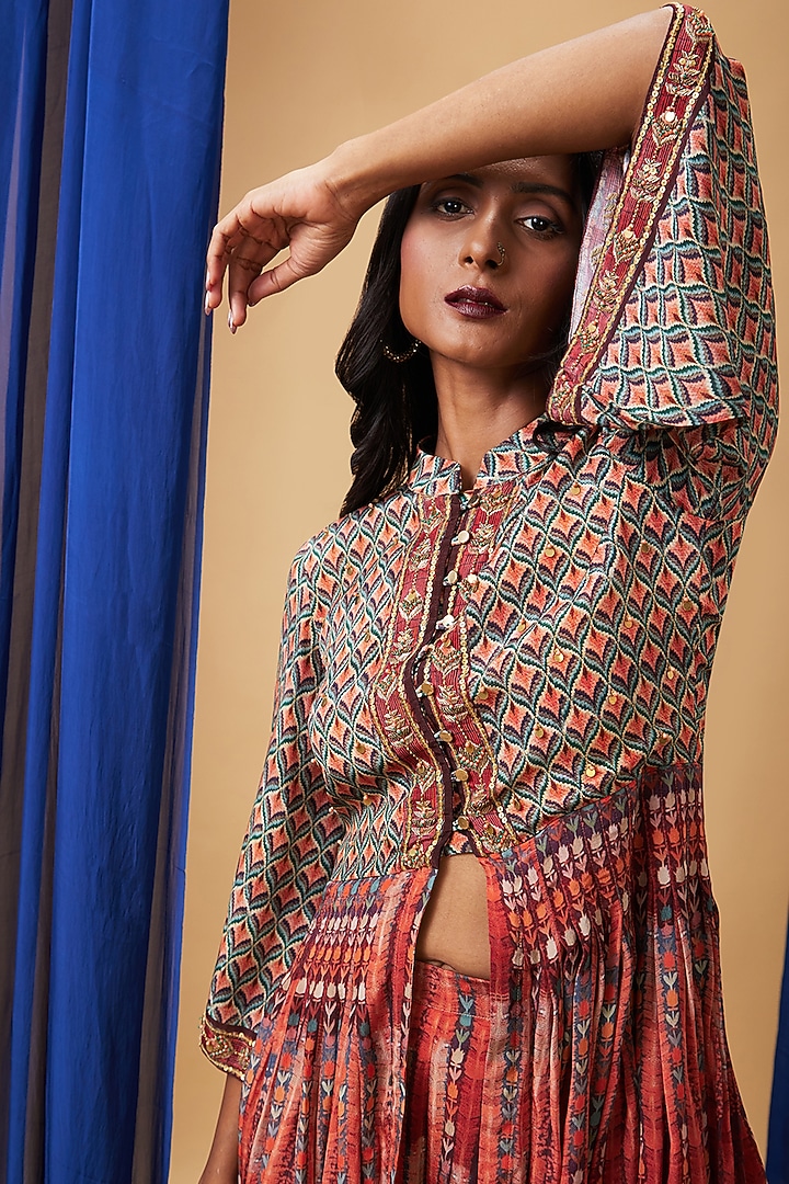 Maroon Crepe Embroidered Kurta Set by Soup by Sougat Paul at Pernia's Pop Up Shop