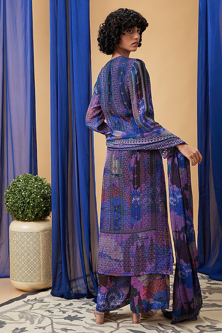 Blue Flat Chiffon Embroidered Kurta Set by Soup by Sougat Paul at Pernia's Pop Up Shop