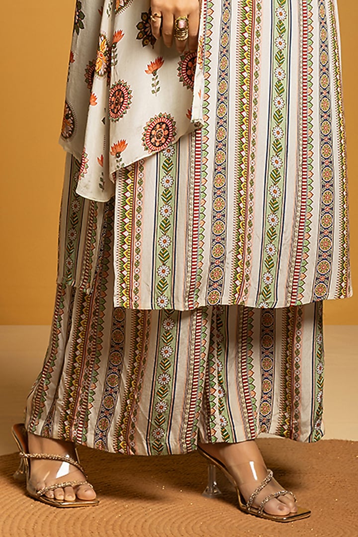 Off-White Crepe Printed & Embellished Kurta Jacket Set by Soup by Sougat Paul at Pernia's Pop Up Shop