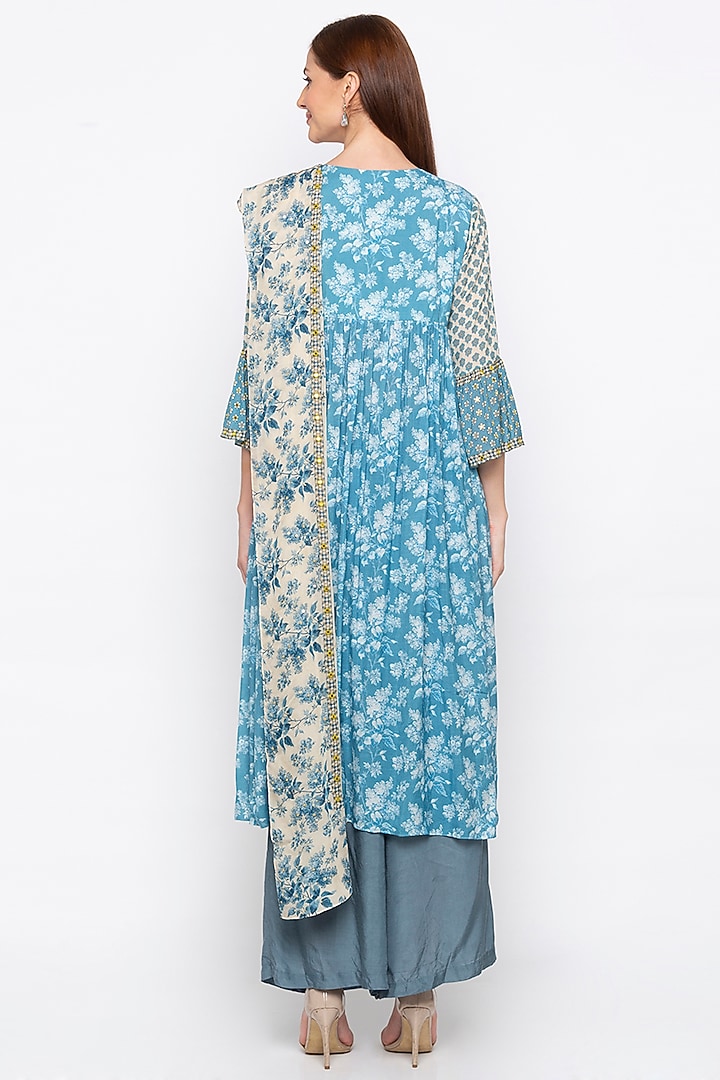 Blue & Off White Embroidered Kurta Set by Soup by Sougat Paul at Pernia's Pop Up Shop