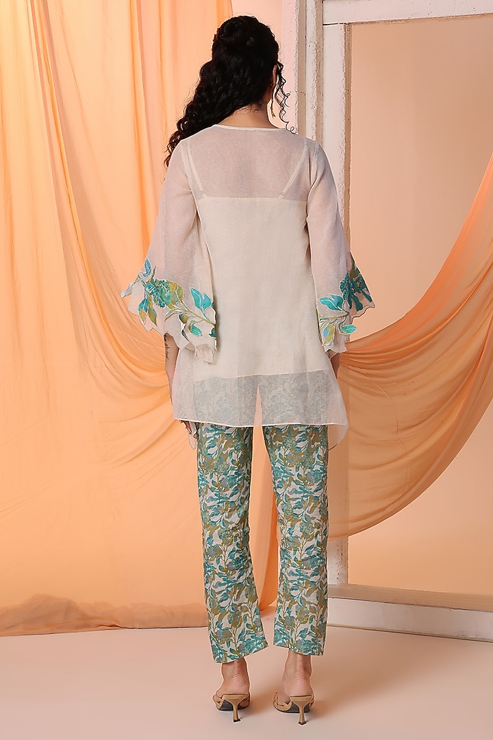 Off-White Handloom Embellished Co-Ord Set by Soup by Sougat Paul at Pernia's Pop Up Shop