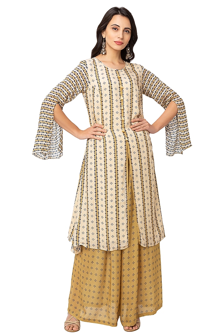 Mustard & Off White Kurta Set by Soup By Sougat Paul at Pernia's Pop Up Shop
