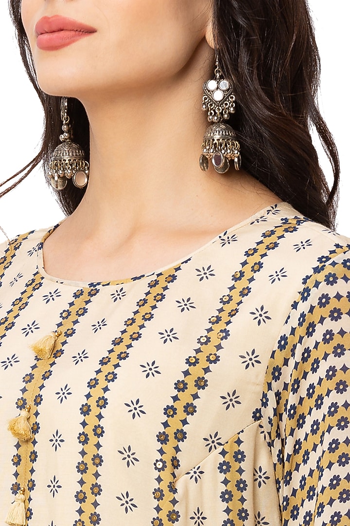 Mustard & Off White Kurta Set by Soup By Sougat Paul at Pernia's Pop Up Shop