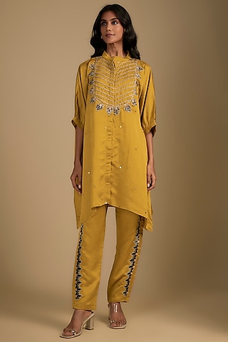 Yellow Linen Silk Floral Applique Embroidered Kurta Set by Soup by Sougat Paul