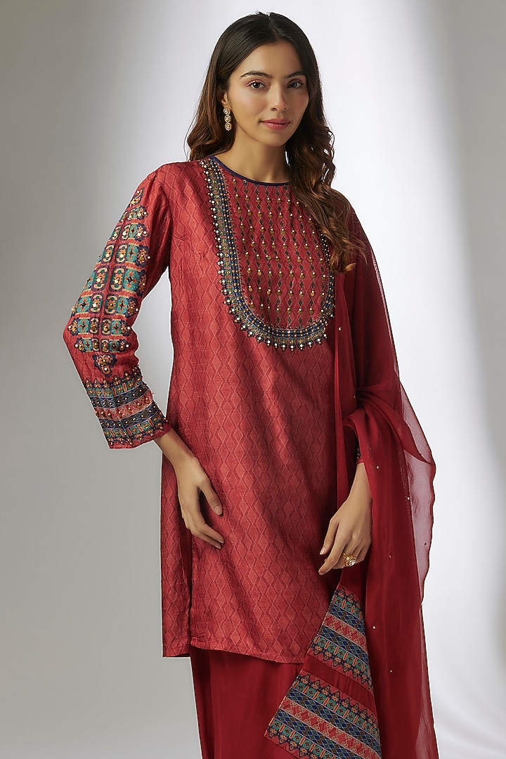 Red Silk Hand Embroidered Kurta Set by Soup by Sougat Paul at Pernia's Pop Up Shop