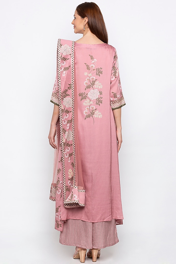 Pink Printed & Embroidered Kurta Set by Soup by Sougat Paul at Pernia's Pop Up Shop