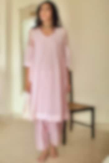 Shell Pink Jamdani Kurta Set by Shorshe Clothing