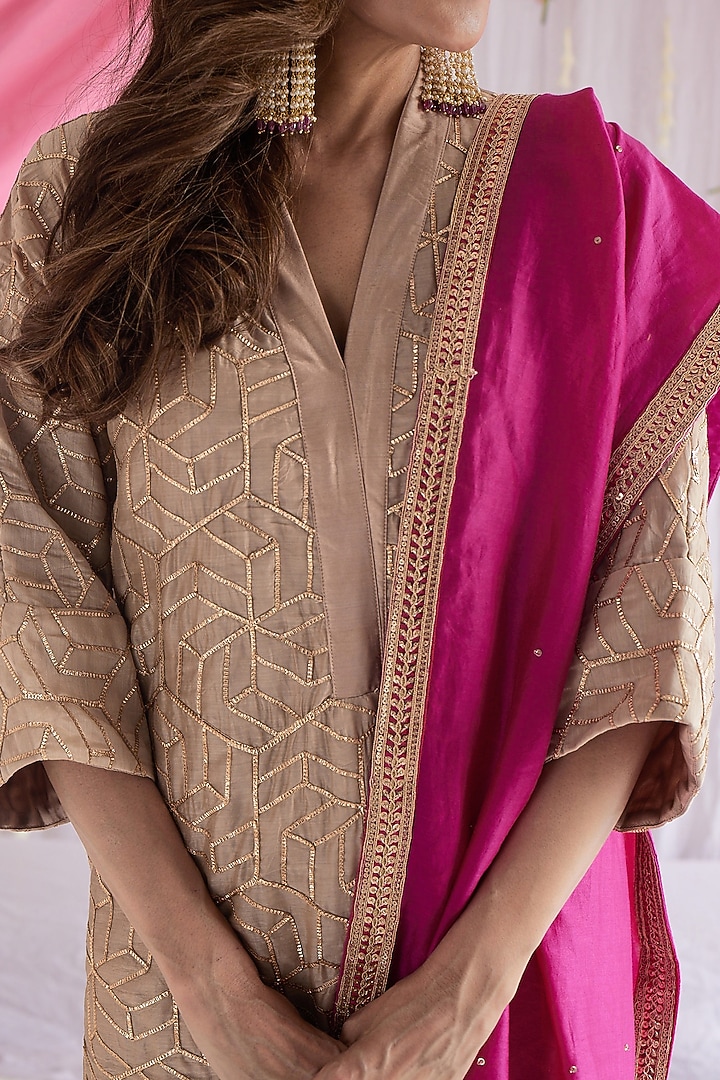 Pearl Beige Chanderi Kaftan Set by Shorshe Clothing at Pernia's Pop Up Shop