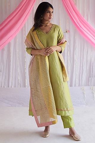 Pink & Yellow Gota Net Dupatta by Shorshe Clothing