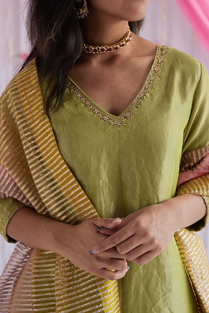 Pink & Yellow Gota Net Dupatta by Shorshe Clothing at Pernia's Pop Up Shop