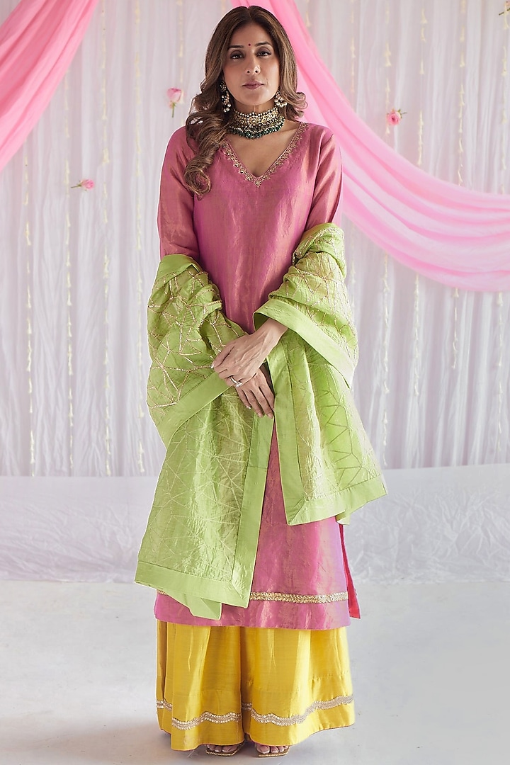 Citrus Green Gota Chanderi Dupatta by Shorshe Clothing