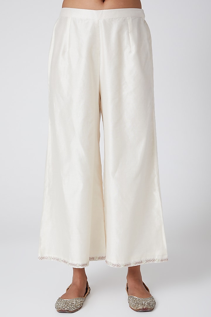 Navy Blue & White Embroidered Kurta Set by Samant Chauhan at Pernia's Pop Up Shop