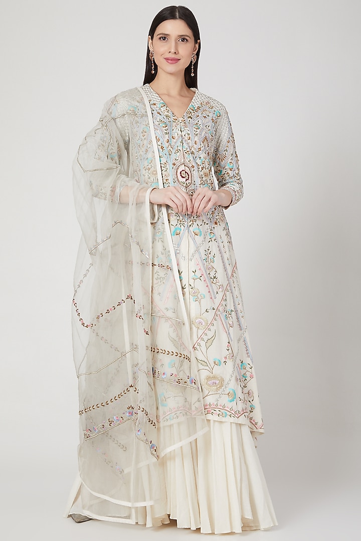 Ivory Embroidered High-Low Kurta Set by Samant Chauhan