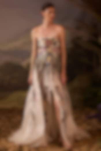 Off-White Cotton Silk Floral Embroidered Wedding Gown by Samant Chauhan at Pernia's Pop Up Shop