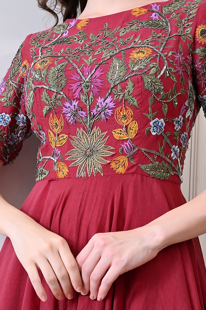Maroon Shimmer Floral Embroidered Wedding Anarkali by Samant Chauhan at Pernia's Pop Up Shop