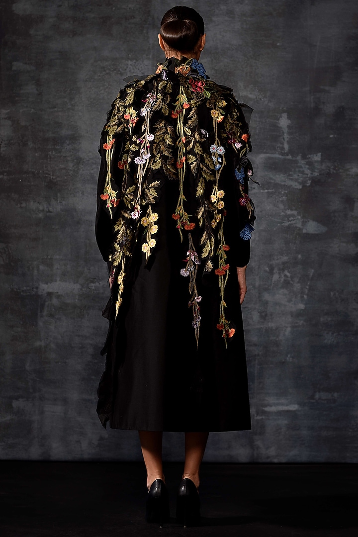 Black Cotton Silk Embroidered Cape Set by Samant Chauhan at Pernia's Pop Up Shop