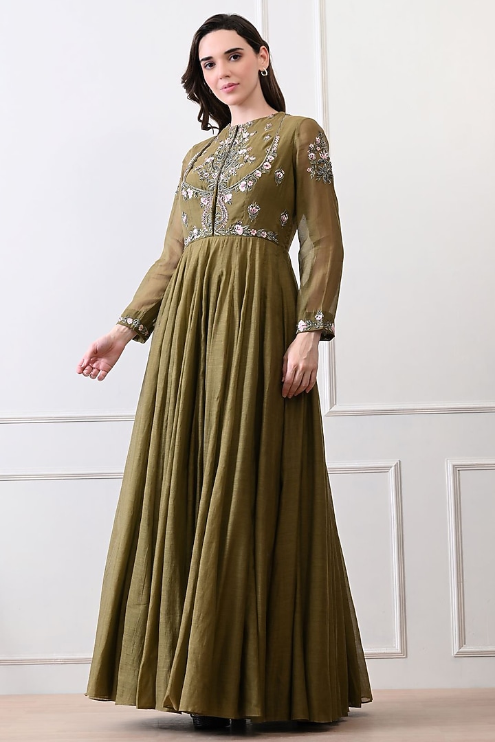 Green Organza Floral Embroidered Wedding Anarkali by Samant Chauhan at Pernia's Pop Up Shop