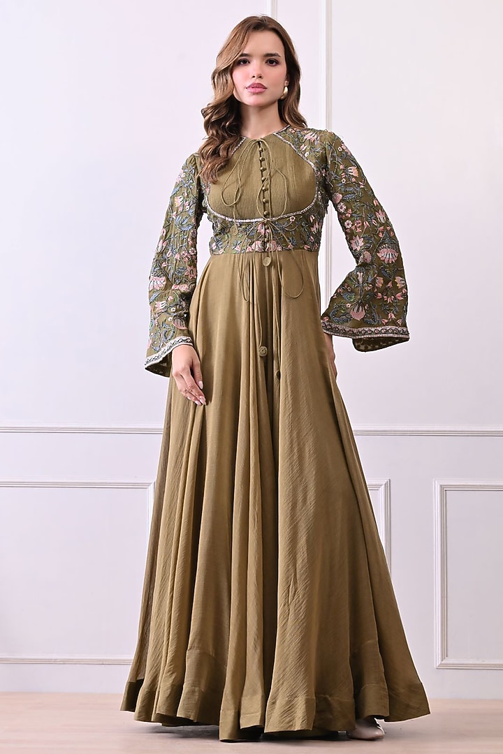 Green Organza Floral Embroidered Wedding Anarkali by Samant Chauhan at Pernia's Pop Up Shop