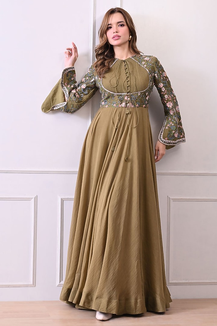 Green Organza Floral Embroidered Wedding Anarkali by Samant Chauhan at Pernia's Pop Up Shop