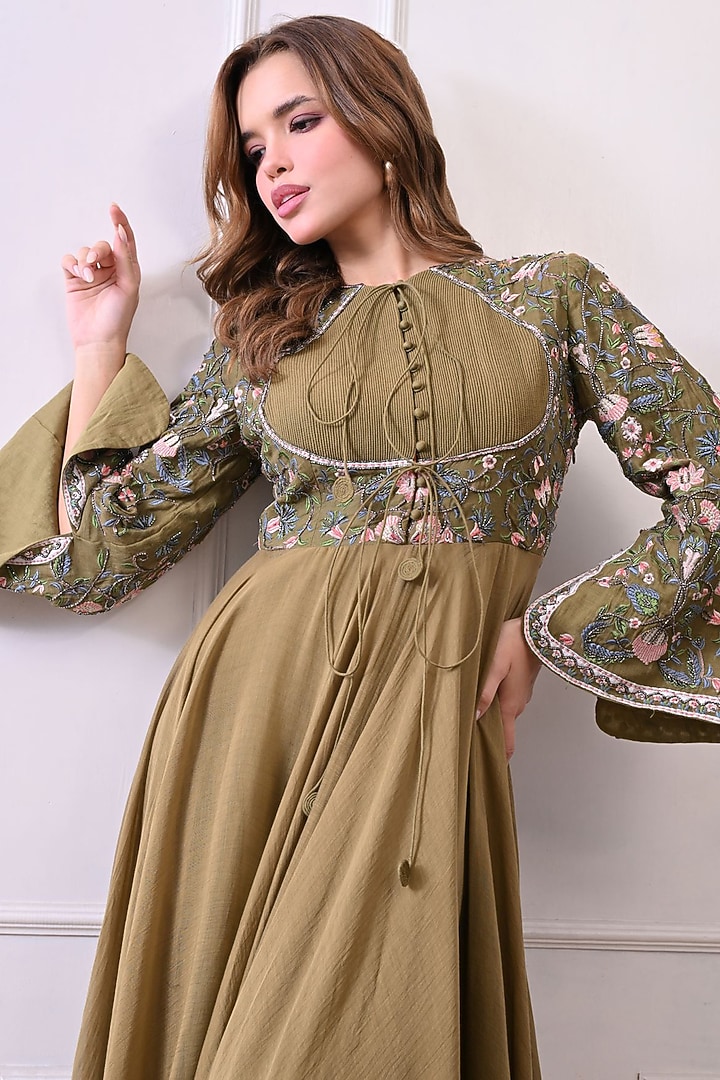 Green Organza Floral Embroidered Wedding Anarkali by Samant Chauhan at Pernia's Pop Up Shop