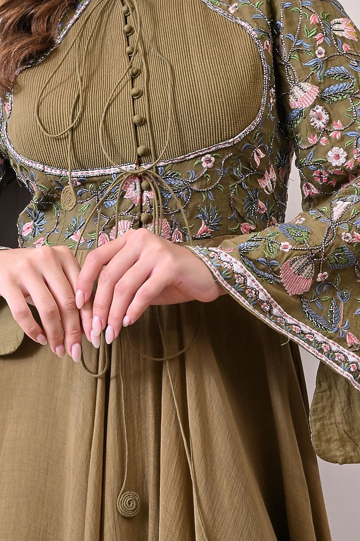 Green Organza Floral Embroidered Wedding Anarkali by Samant Chauhan at Pernia's Pop Up Shop