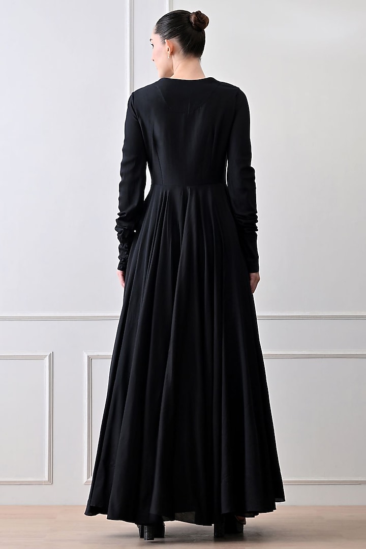 Black Chanderi Floral Embroidered Wedding Anarkali by Samant Chauhan at Pernia's Pop Up Shop