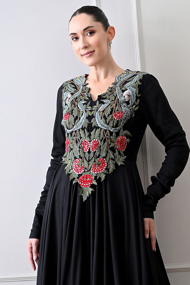Black Chanderi Floral Embroidered Wedding Anarkali by Samant Chauhan at Pernia's Pop Up Shop