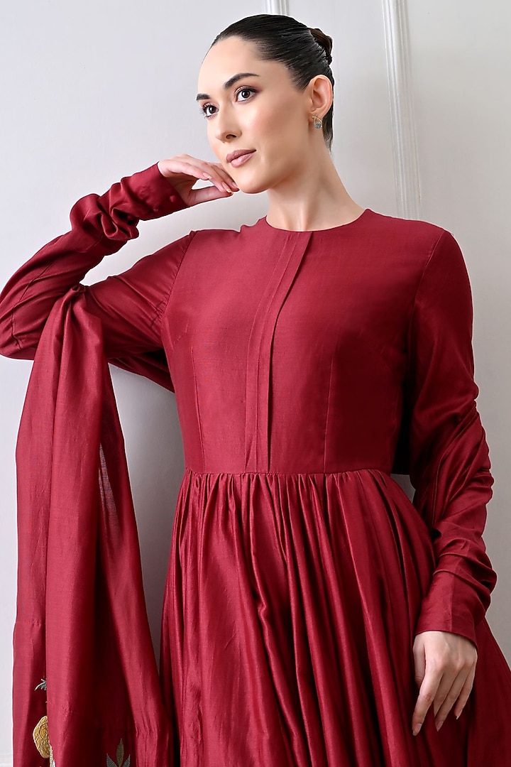 Maroon Chanderi Silk Thread Work Wedding Anarkali Set by Samant Chauhan at Pernia's Pop Up Shop
