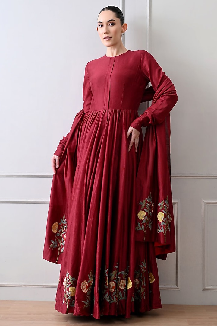 Maroon Chanderi Silk Thread Work Wedding Anarkali Set by Samant Chauhan at Pernia's Pop Up Shop