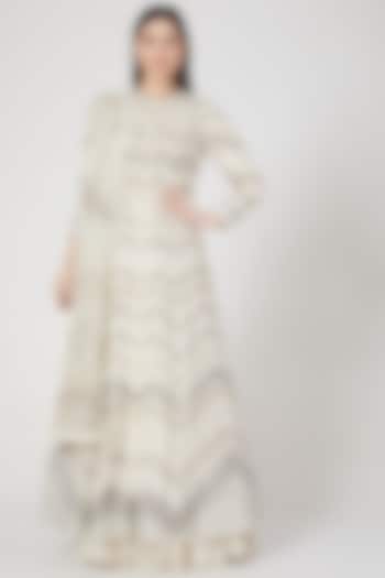 Ivory Zardosi Embroidered Kurta Set by Samant Chauhan at Pernia's Pop Up Shop