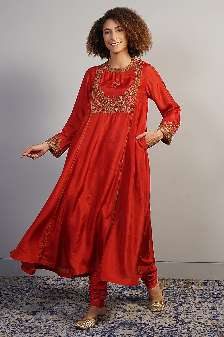 Red Tabby Silk Zardosi Embroidered Kurta Set by Samant Chauhan at Pernia's Pop Up Shop