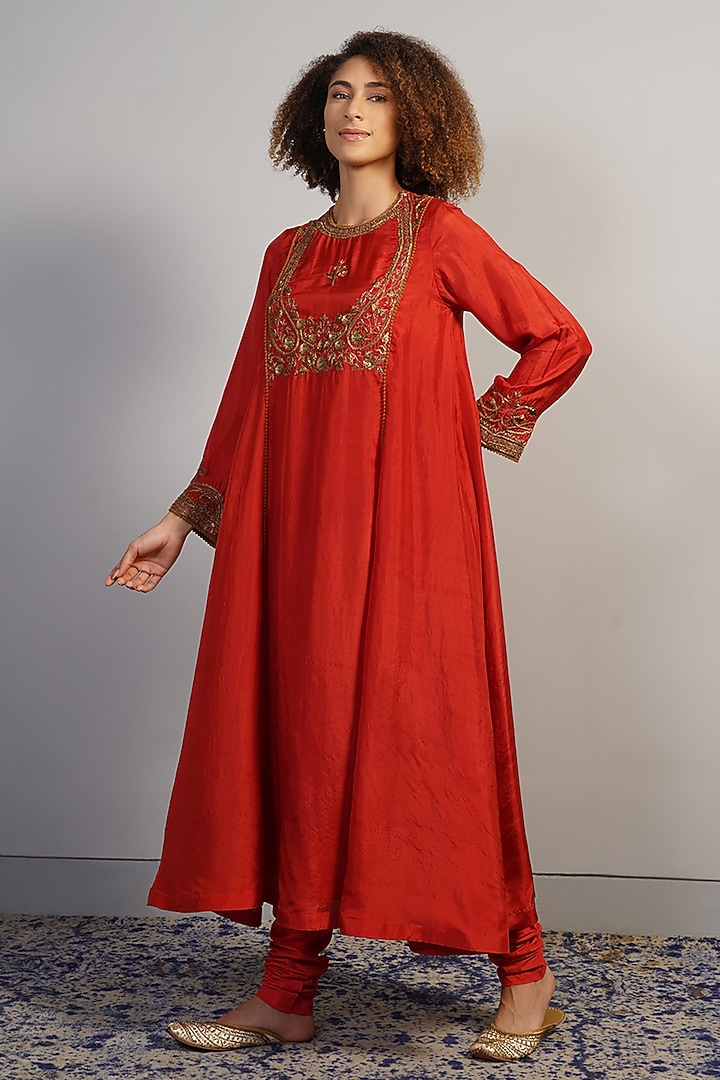 Red Tabby Silk Zardosi Embroidered Kurta Set by Samant Chauhan at Pernia's Pop Up Shop
