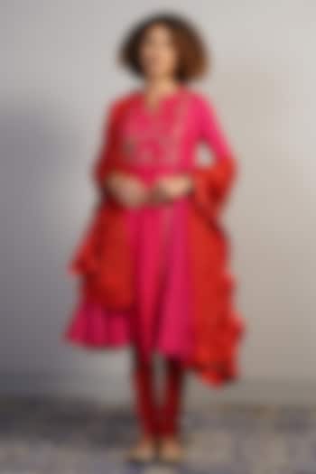 Royal Magenta Tabby Silk Zardosi Embroidered Kurta Set by Samant Chauhan at Pernia's Pop Up Shop