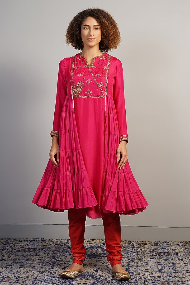Royal Magenta Tabby Silk Zardosi Embroidered Kurta Set by Samant Chauhan at Pernia's Pop Up Shop