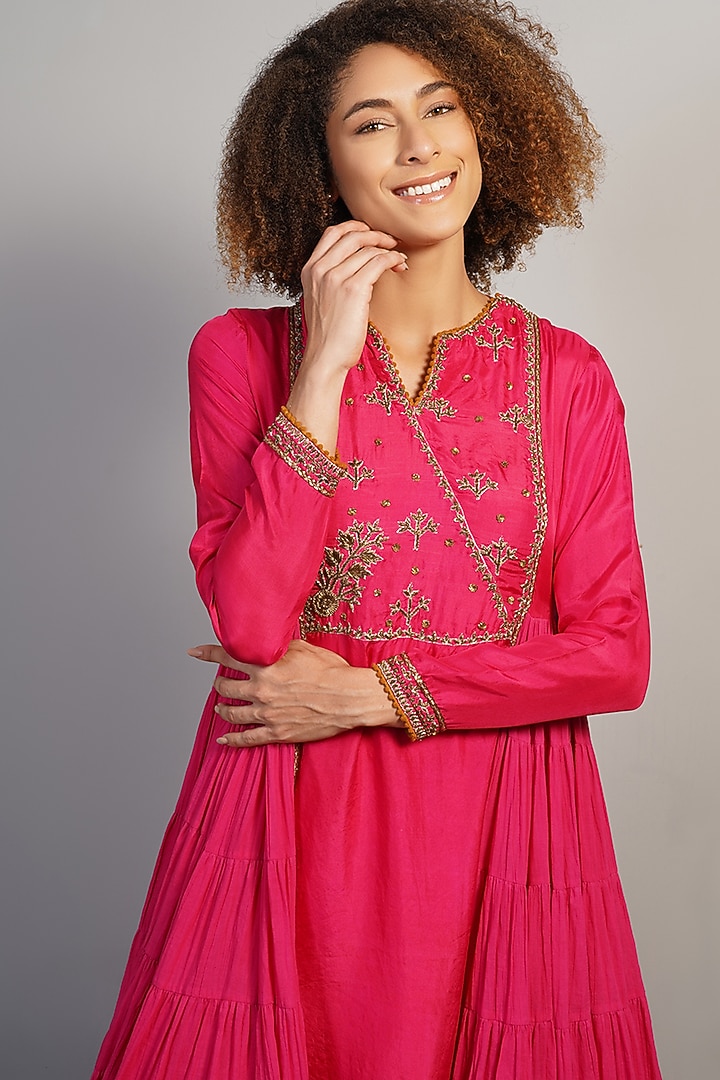 Royal Magenta Tabby Silk Zardosi Embroidered Kurta Set by Samant Chauhan at Pernia's Pop Up Shop