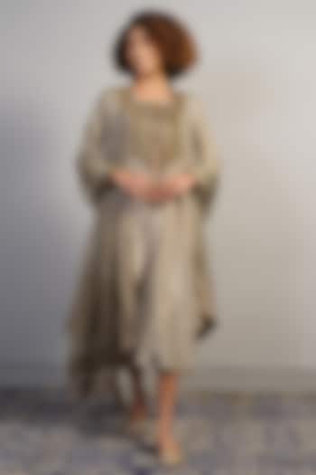 Soft Champagne Gold Tabby Silk Zardosi Embroidered Kurta Set by Samant Chauhan at Pernia's Pop Up Shop